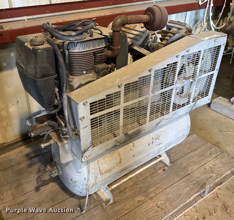 image for item ER0157 Ingersoll Rand T30 air compressor