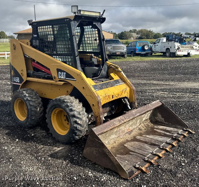 image for item ER2445 2005 Caterpillar 246B skid steer loader