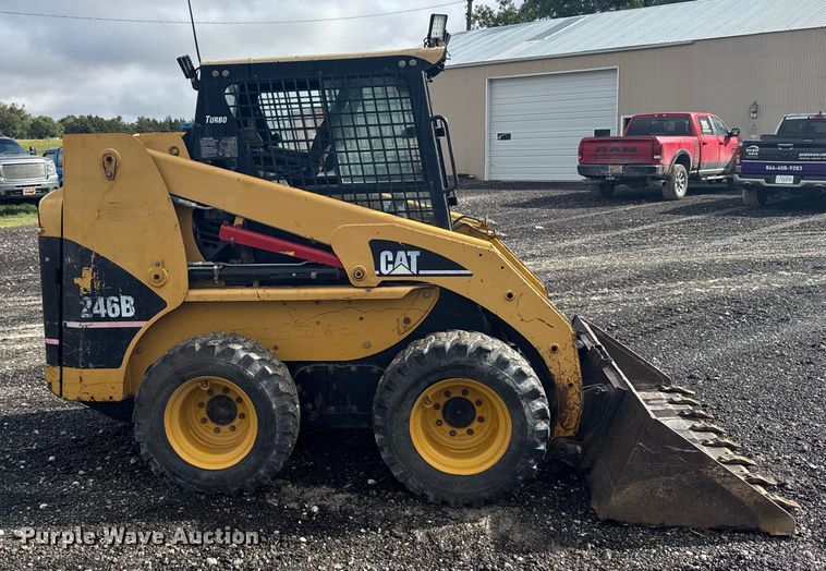 image for item ER2445 2005 Caterpillar 246B skid steer loader