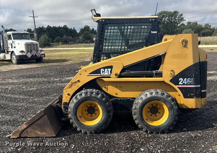 image for item ER2445 2005 Caterpillar 246B skid steer loader