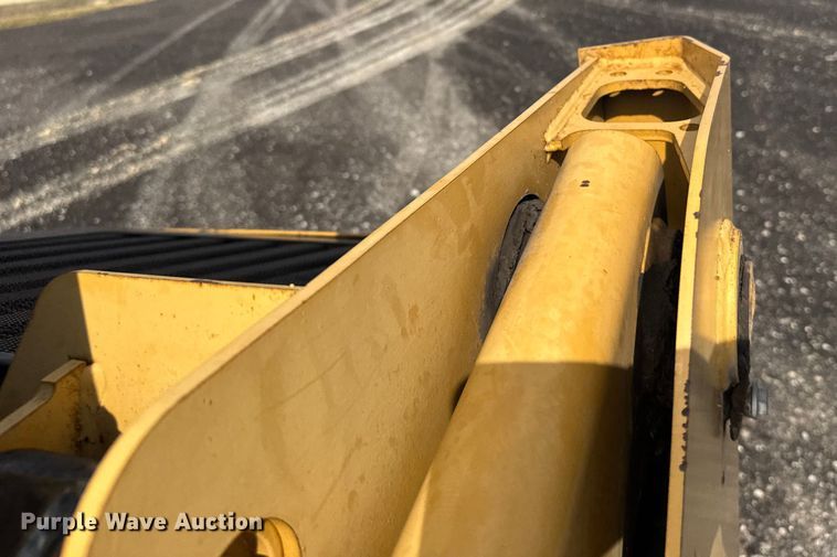 image for item ER2445 2005 Caterpillar 246B skid steer loader