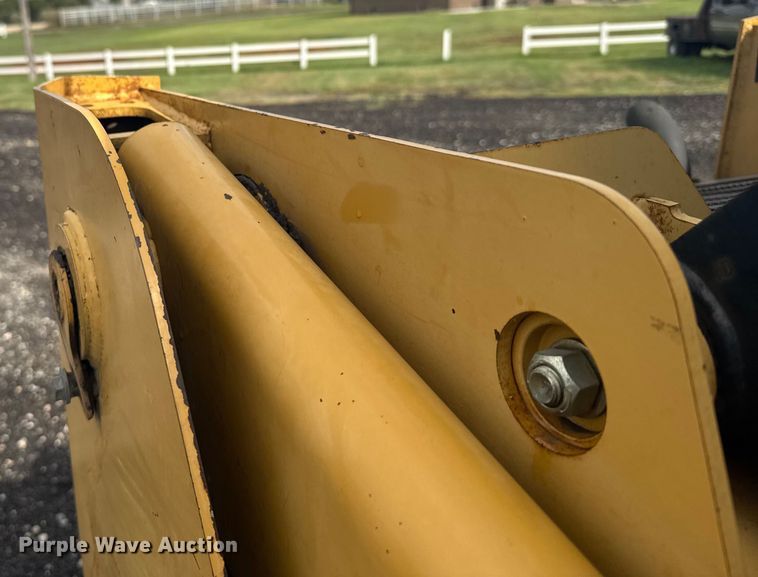 image for item ER2445 2005 Caterpillar 246B skid steer loader