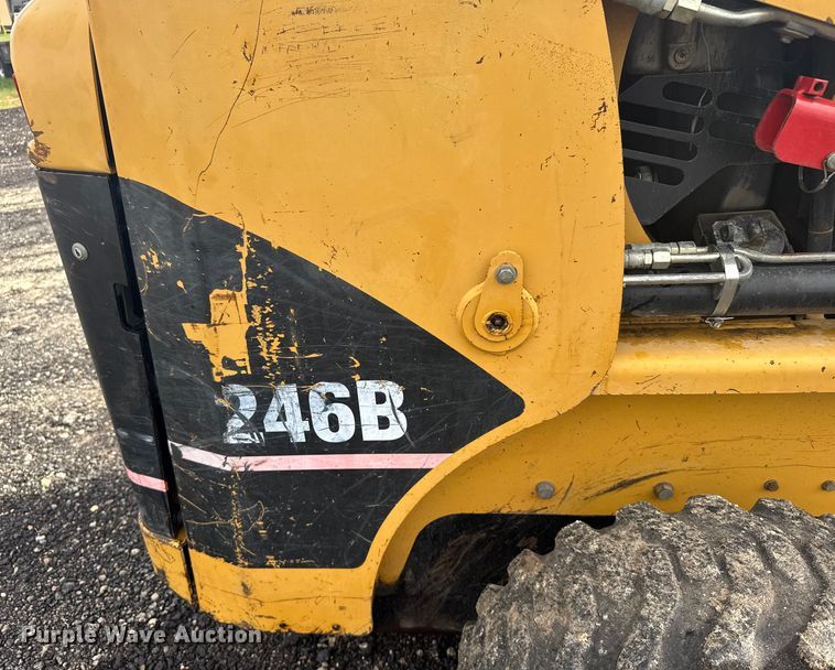 image for item ER2445 2005 Caterpillar 246B skid steer loader