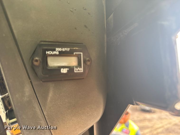 image for item ER2445 2005 Caterpillar 246B skid steer loader