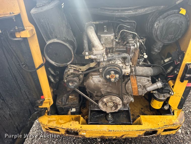 image for item ER2445 2005 Caterpillar 246B skid steer loader