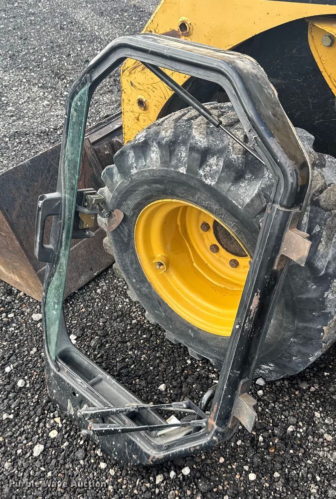 image for item ER2445 2005 Caterpillar 246B skid steer loader