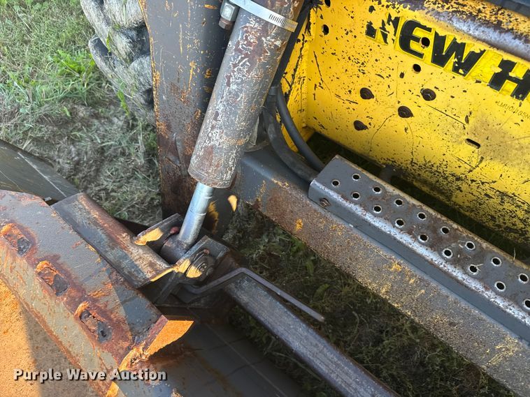 image for item ER2464 2008 New Holland L185 skid steer loader