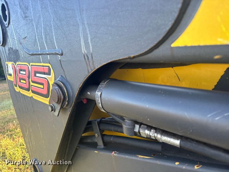 image for item ER2464 2008 New Holland L185 skid steer loader