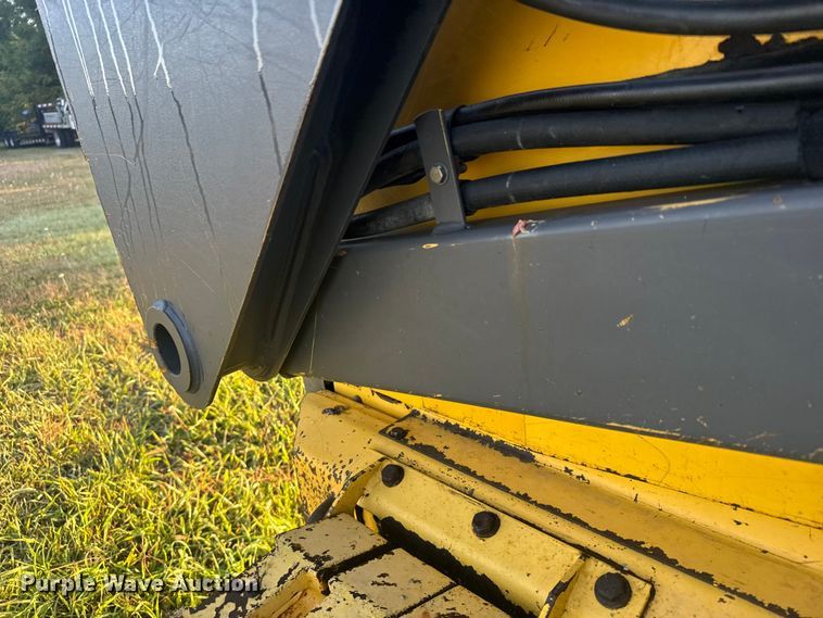 image for item ER2464 2008 New Holland L185 skid steer loader