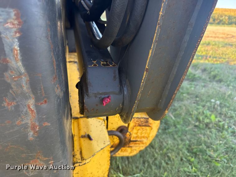 image for item ER2464 2008 New Holland L185 skid steer loader