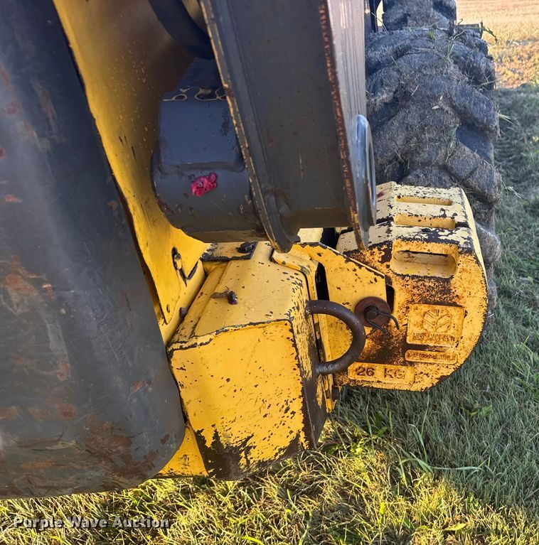 image for item ER2464 2008 New Holland L185 skid steer loader