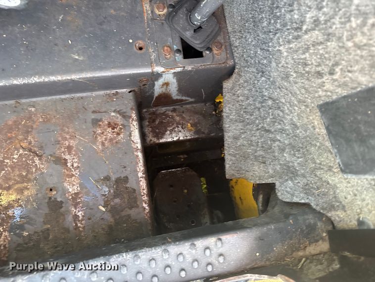 image for item ER2464 2008 New Holland L185 skid steer loader