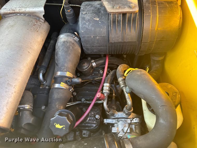 image for item ER2464 2008 New Holland L185 skid steer loader