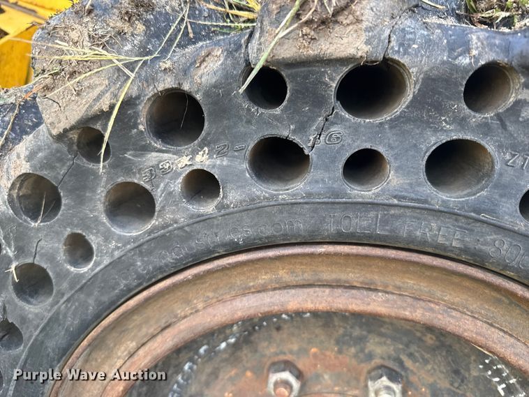 image for item ER2464 2008 New Holland L185 skid steer loader