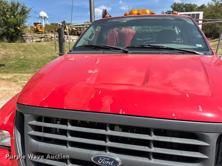 image for item ET3192 2000 Ford F650 Super Duty XL  utility / service truck