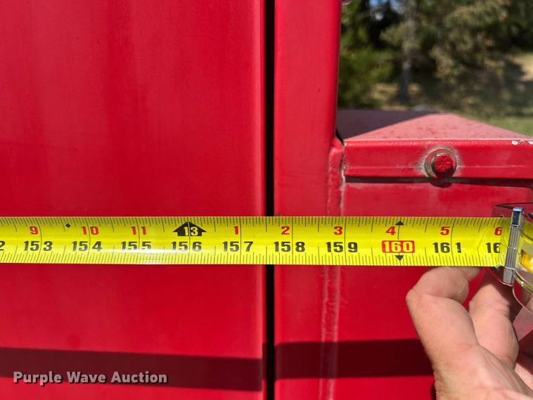 image for item ET3192 2000 Ford F650 Super Duty XL  utility / service truck