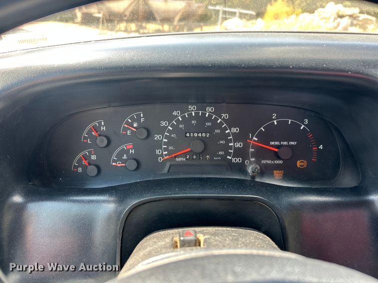 image for item ET3192 2000 Ford F650 Super Duty XL  utility / service truck