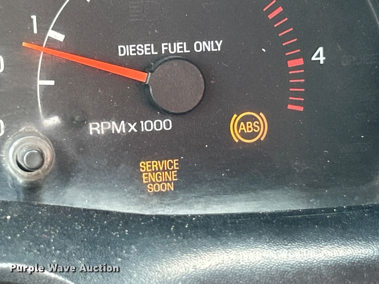 image for item ET3192 2000 Ford F650 Super Duty XL  utility / service truck