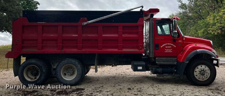 image for item ET3202 2007 International 7500 dump truck