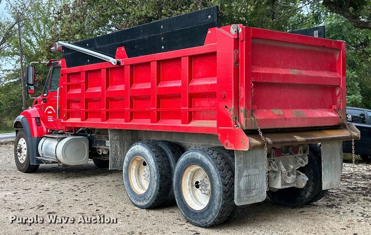 image for item ET3202 2007 International 7500 dump truck