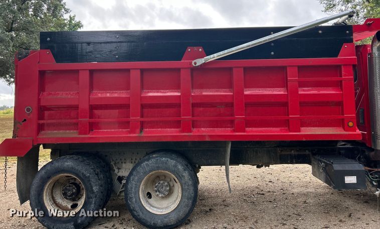 image for item ET3202 2007 International 7500 dump truck