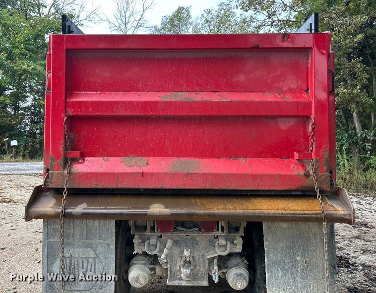 image for item ET3202 2007 International 7500 dump truck