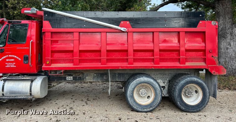 image for item ET3202 2007 International 7500 dump truck