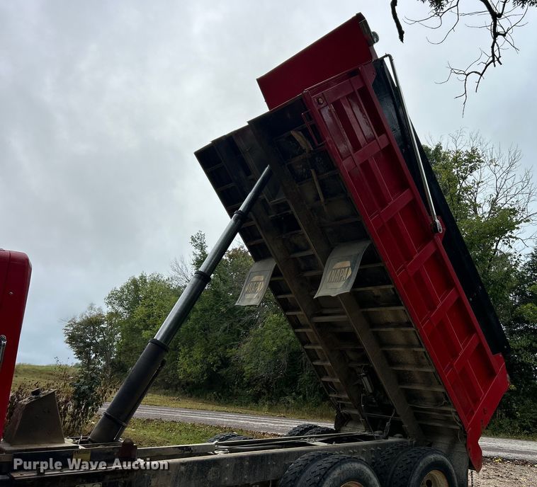 image for item ET3202 2007 International 7500 dump truck