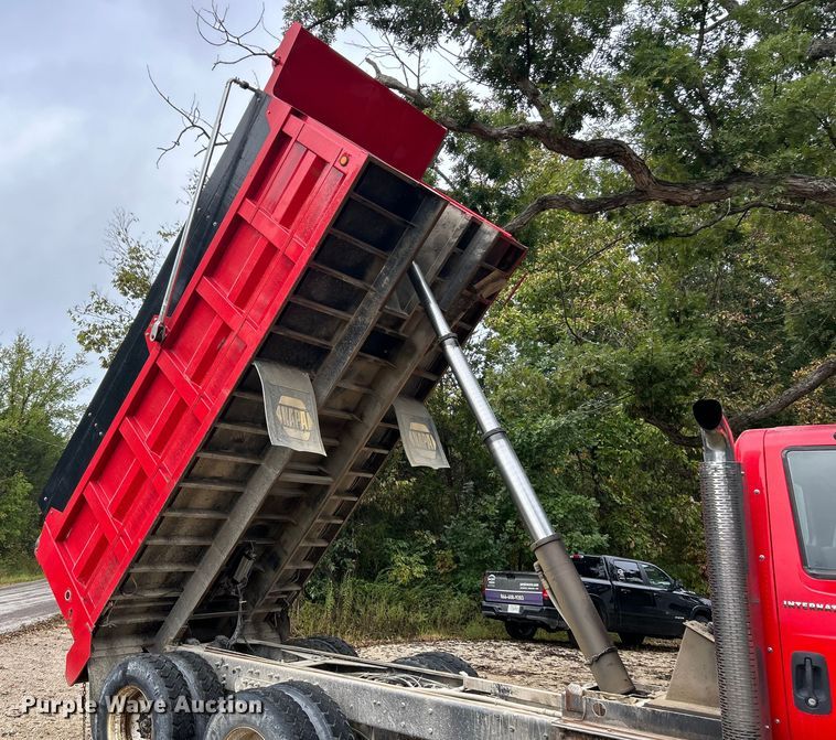 image for item ET3202 2007 International 7500 dump truck