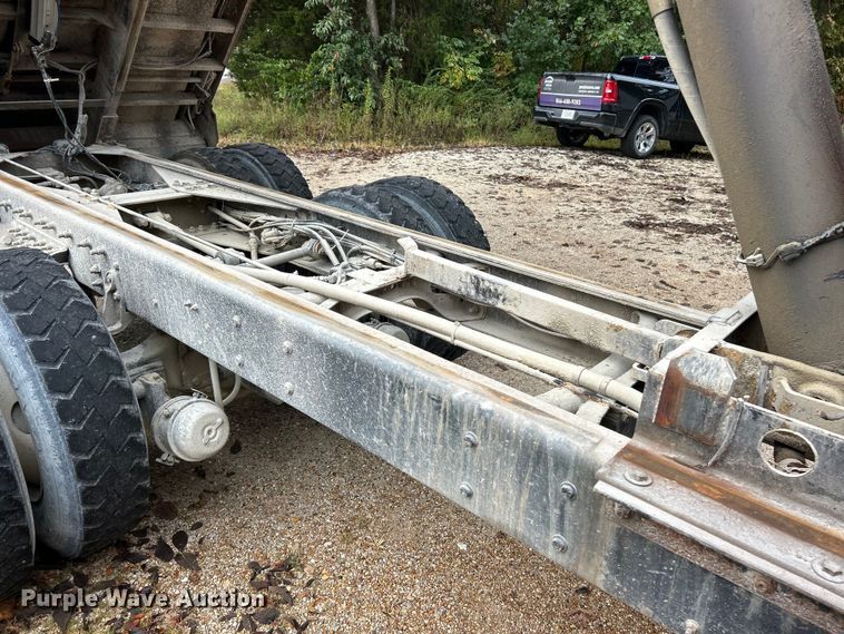 image for item ET3202 2007 International 7500 dump truck