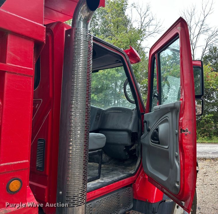 image for item ET3202 2007 International 7500 dump truck