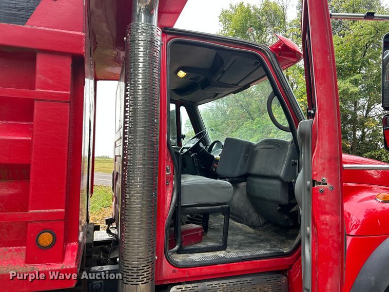 image for item ET3202 2007 International 7500 dump truck