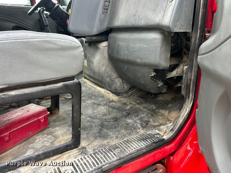 image for item ET3202 2007 International 7500 dump truck