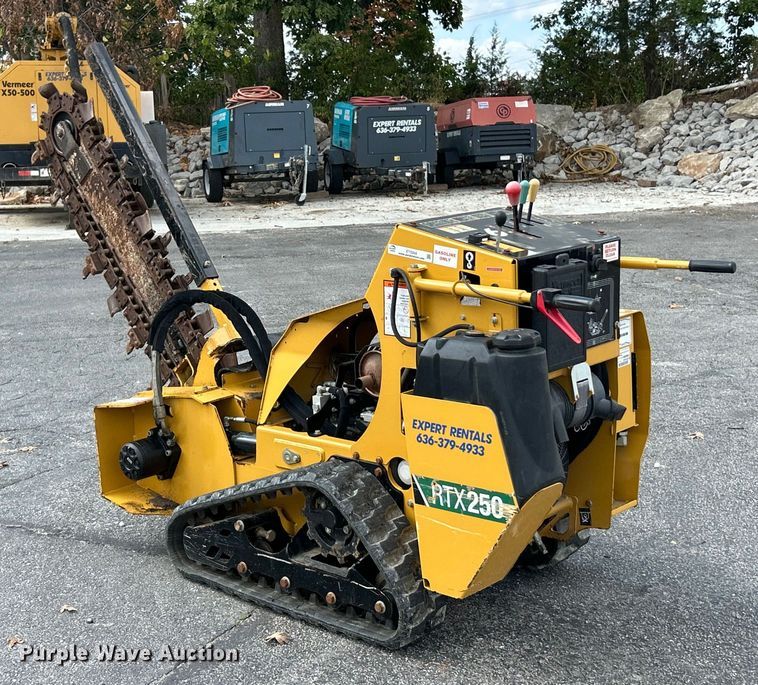 image for item ET3204 2022 Vermeer RTX250 trencher