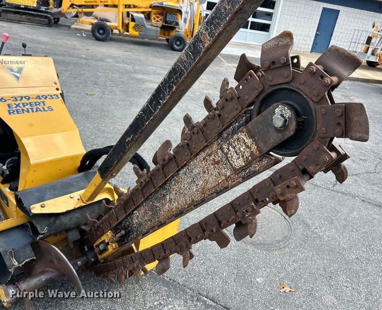 image for item ET3204 2022 Vermeer RTX250 trencher