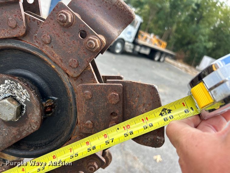 image for item ET3204 2022 Vermeer RTX250 trencher