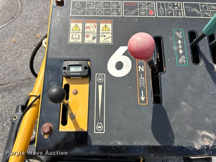 image for item ET3204 2022 Vermeer RTX250 trencher