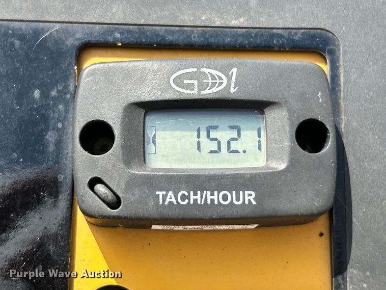 image for item ET3204 2022 Vermeer RTX250 trencher