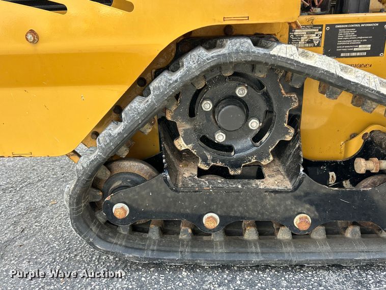 image for item ET3204 2022 Vermeer RTX250 trencher