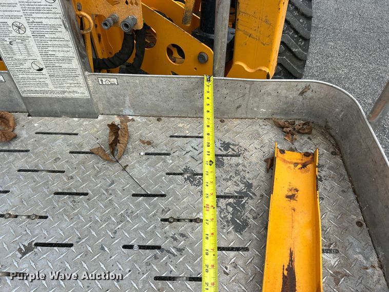 image for item ET3205 2015 Haulotte 45XA  boom lift