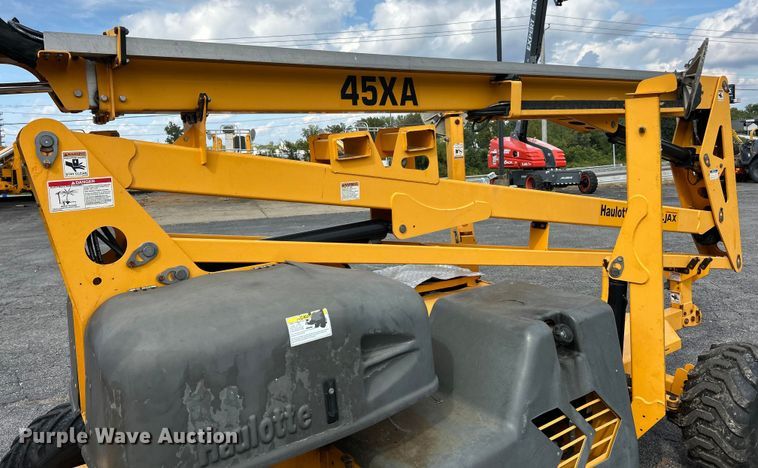 image for item ET3205 2015 Haulotte 45XA  boom lift