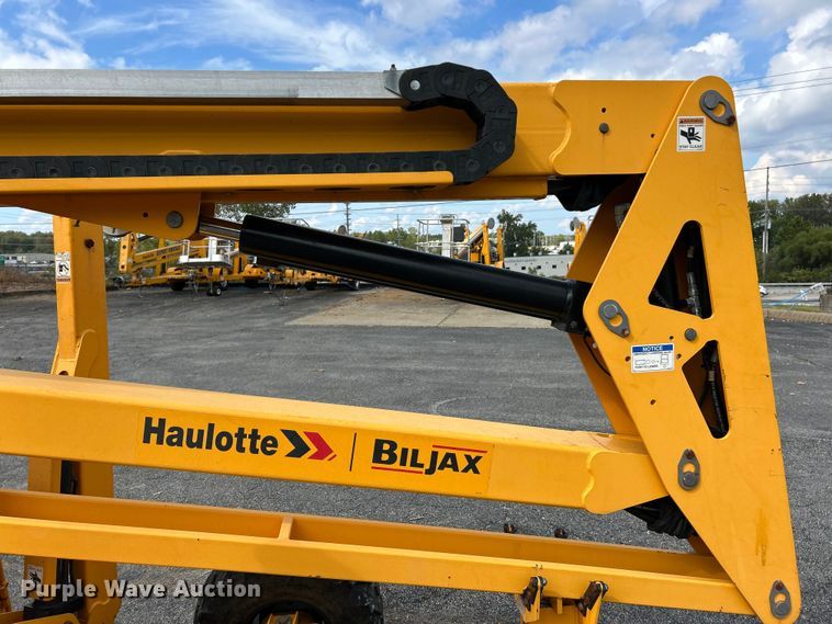 image for item ET3205 2015 Haulotte 45XA  boom lift
