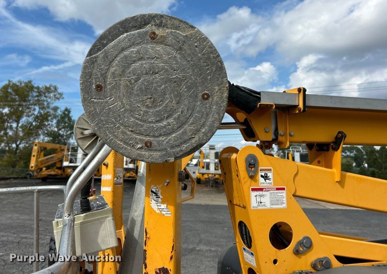image for item ET3205 2015 Haulotte 45XA  boom lift
