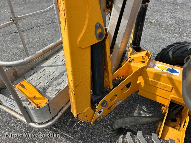image for item ET3205 2015 Haulotte 45XA  boom lift