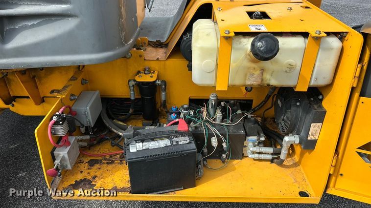 image for item ET3205 2015 Haulotte 45XA  boom lift