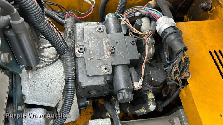 image for item ET3205 2015 Haulotte 45XA  boom lift