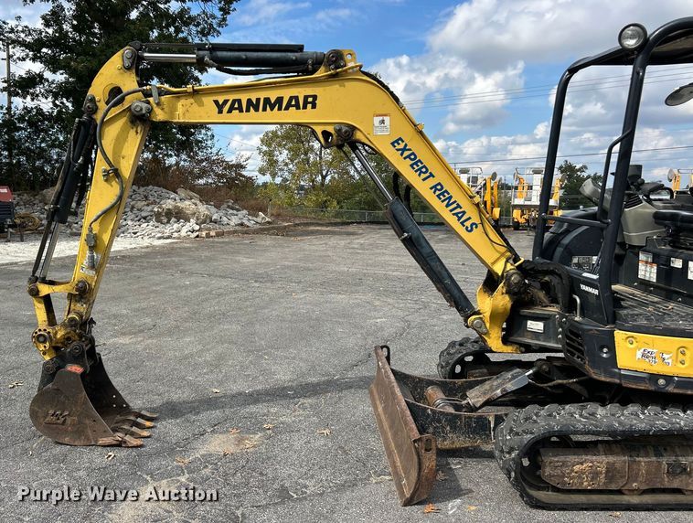 image for item ET3206 Yanmar VIO35-6A  mini excavator