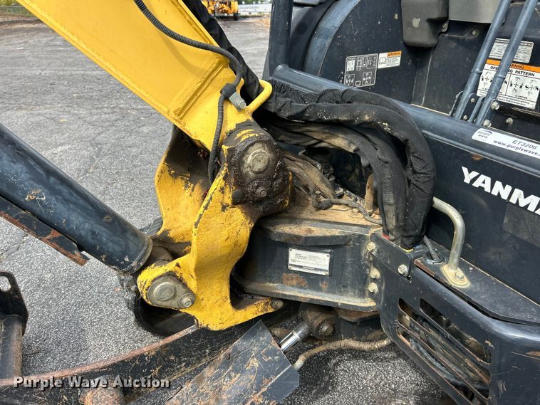 image for item ET3206 Yanmar VIO35-6A  mini excavator