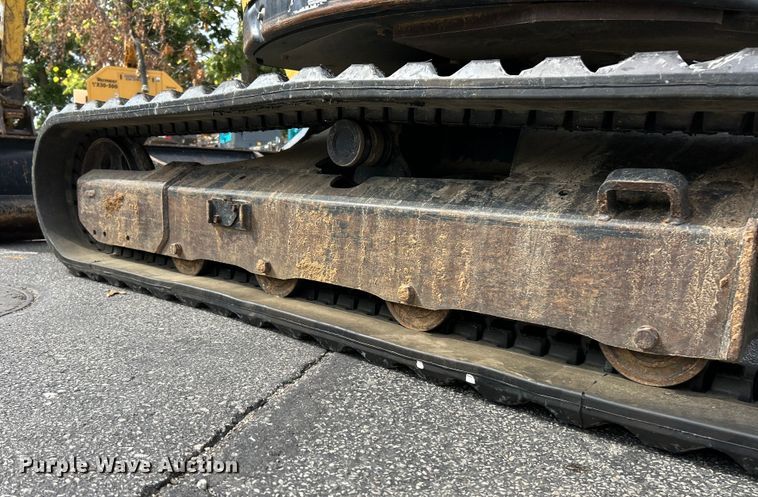 image for item ET3206 Yanmar VIO35-6A  mini excavator