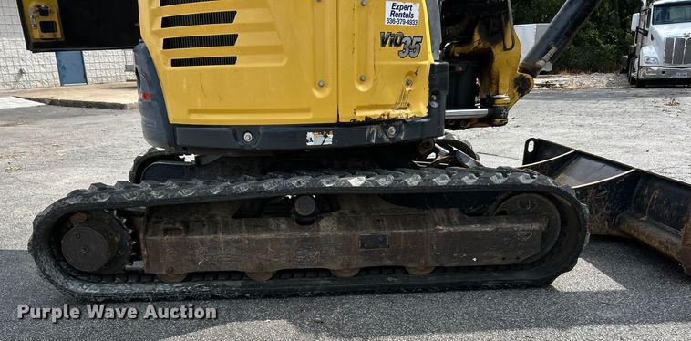 image for item ET3206 Yanmar VIO35-6A  mini excavator